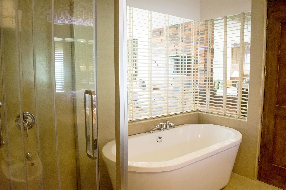 Enjoy Hotel Rooms With Bathtub At Cocoon Boutique Hotel